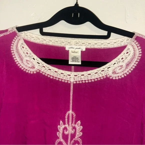 Ultra Pink Magenta Lace Embroidered Blouse 3/4 Sleeve Sz Small - Picture 3 of 5